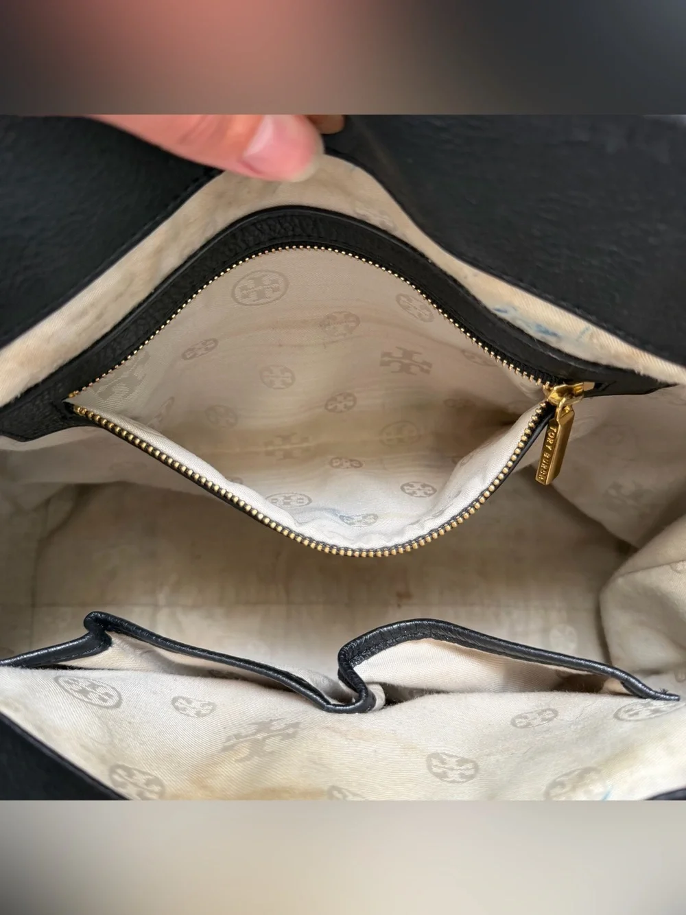 TORY BURCH AMANDA CLASSIC HOBO SATCHEL CROSSBODY HANDBAG BLACK PEBBLED LEATHER